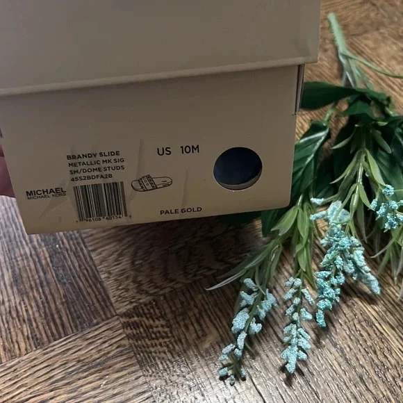 MICHAEL KORS Brandy Slide - Picture 8 of 8